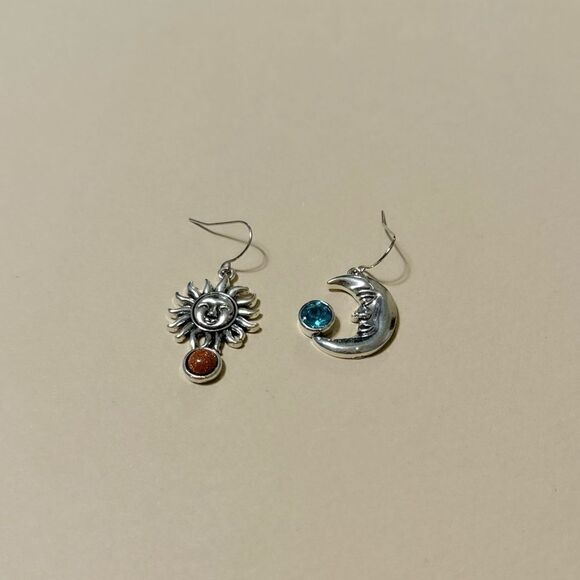 Boho moon earrings N769 - Picture 3 of 5